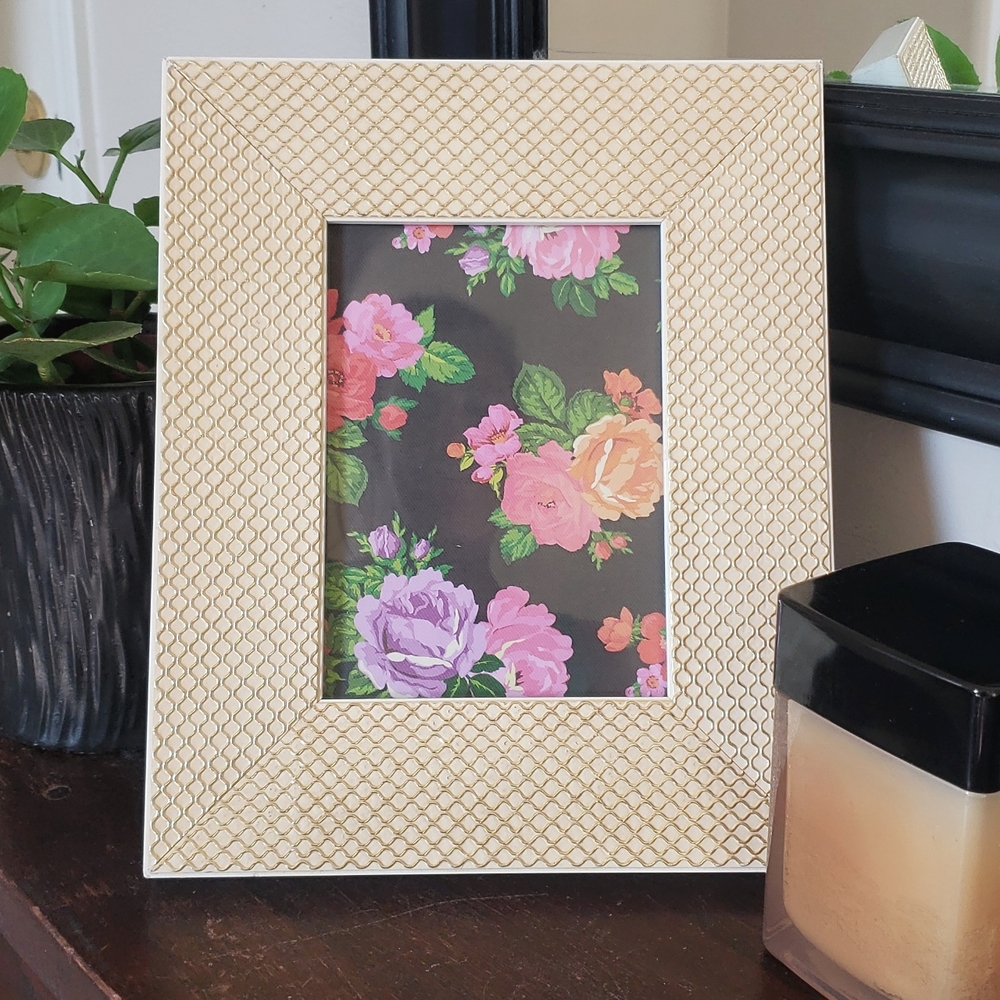 CYNTHIA ROWLEY Glamorous Cream Gold Large Accent Picture Frame